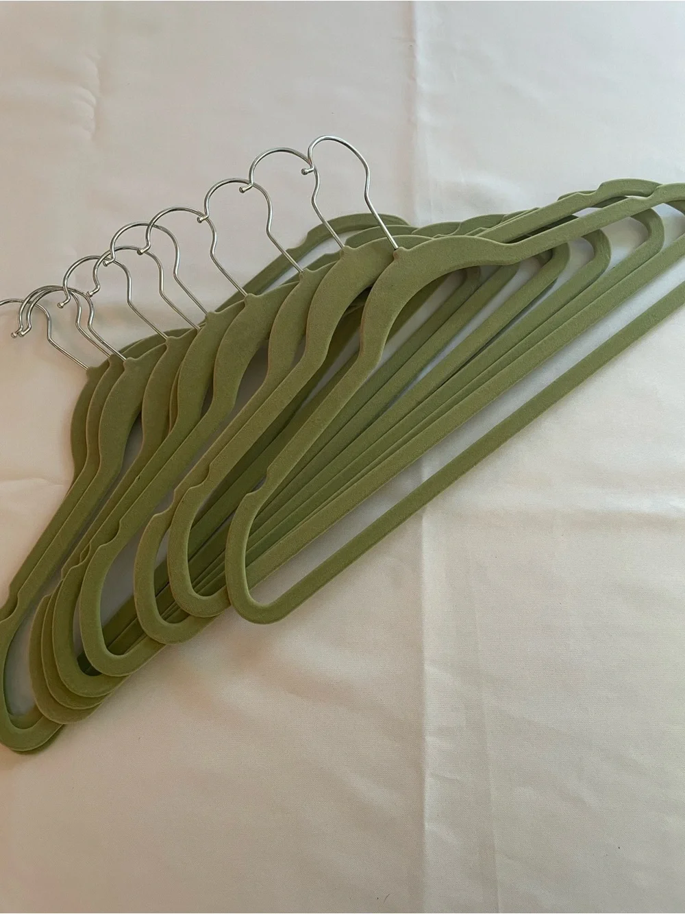 🔥 10 Olive Green Velvet Hangers Non-Slip Slim Closet Hangers